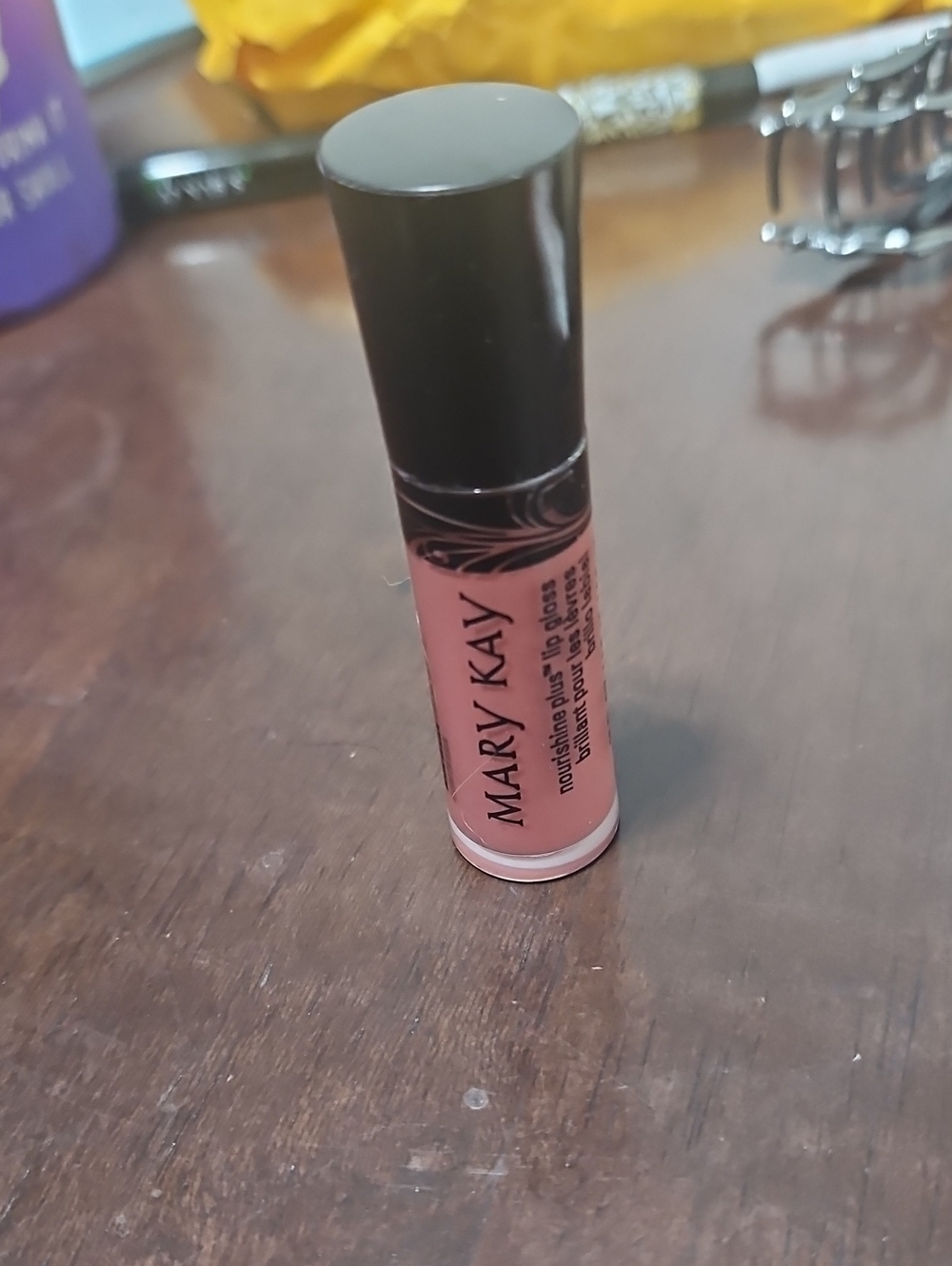 Mary Kay NouriShine Plus Lip Gloss Pink Satten NWT